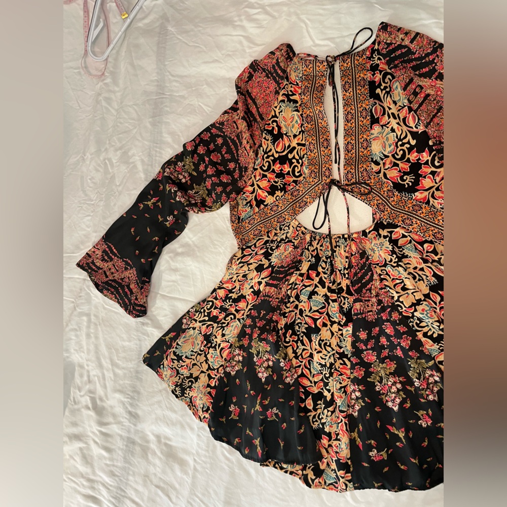 Free People Boho mini Dress Sz XS Open Back Worn Once Felt fabric